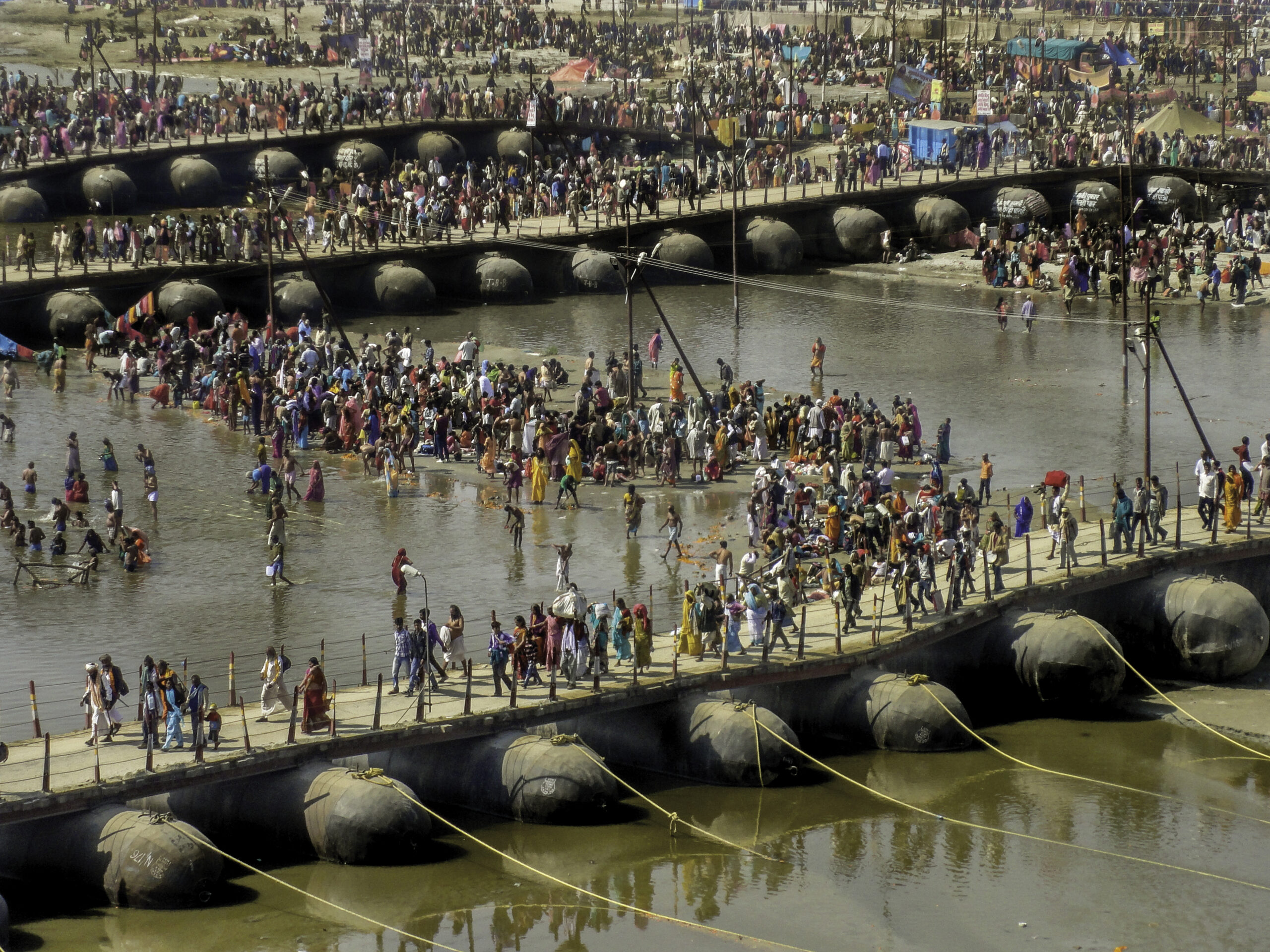 India, dentro il Maha Kumbh Mela